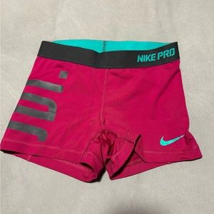 Women’s Nike pro shorts